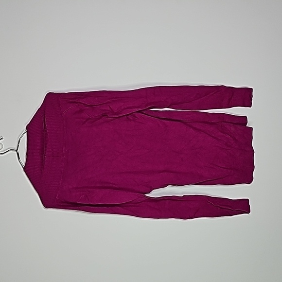 Guess medium pink long sleeve sweater - Picture 4 of 6